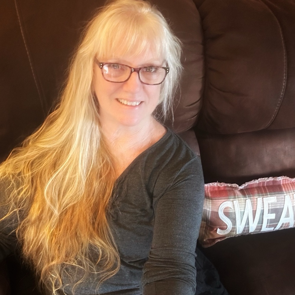 Meet your Posher, Lisa